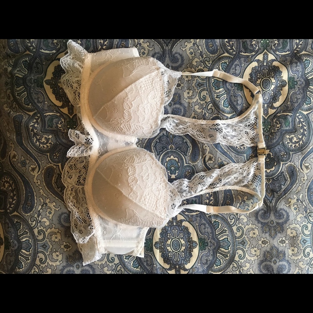 White lace bra